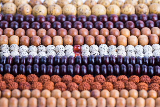 Tibetan malas, how to use a Tibetan mala, what is a mala, mala