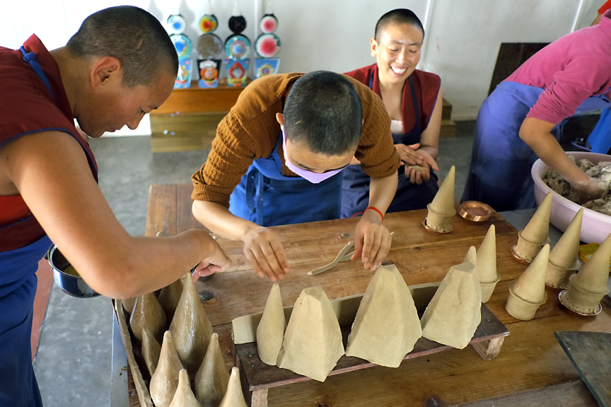 Tibetan tormas, Tibetan Buddhist nuns, tormas, Tibetan ritual arts