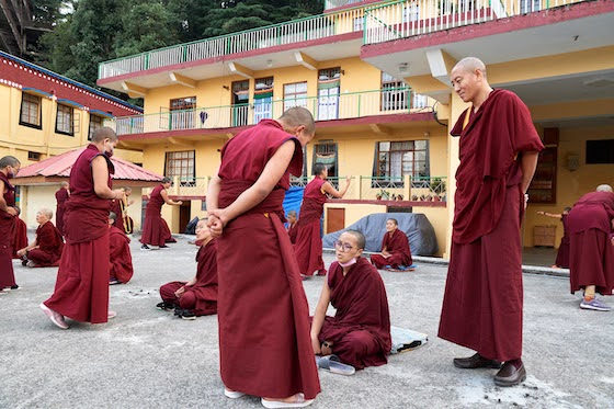 Nuns practicing monastic debate at Geden Choeling Nunnery in May 2022. Pho