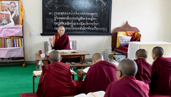 Geshema Delek Wangmo, Tibetan Buddhist nuns, Dolma Ling