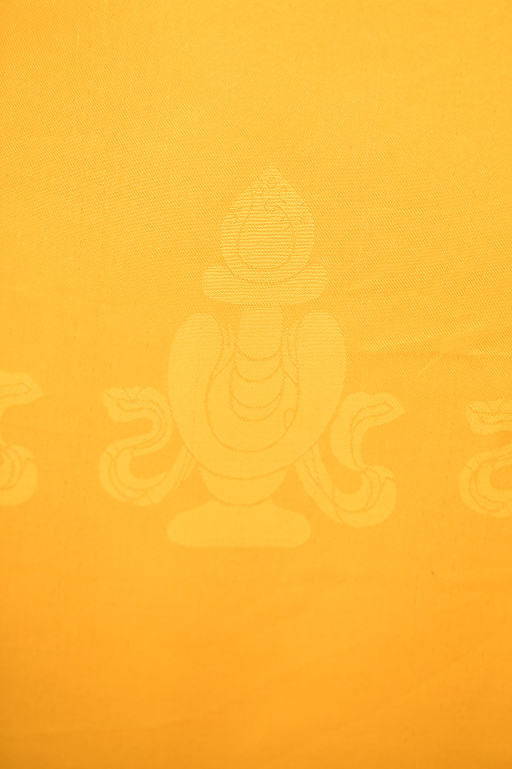 Katak-Yellow-Gold Katak-Yellow/Gold Tibetan ceremonial prayer scarf, symbolizes purity and compassion, the eight Buddhist auspicious symbols are woven into the fabric