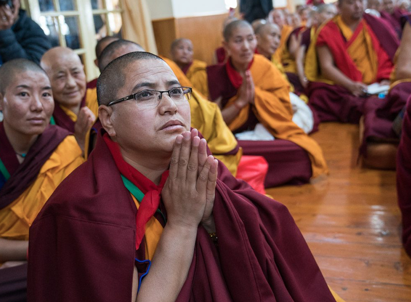 nuns listening to the Dalai Lama during long life ceremony