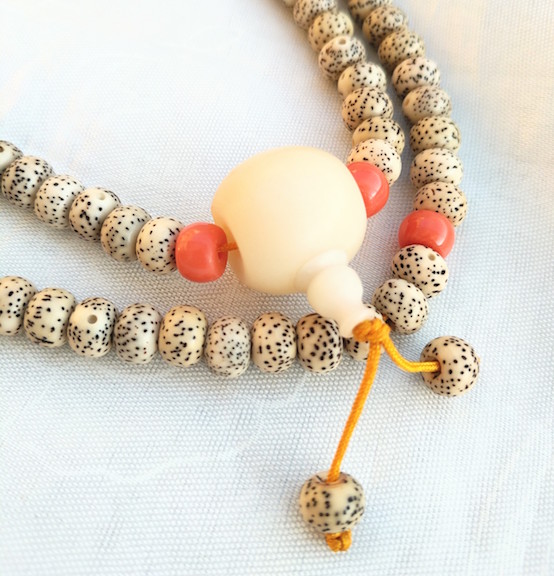 guru bead, mala, authentic mala beads, Tibetan malas, malas, prayer beads, what are Tibetan prayer beads, how to use a mala